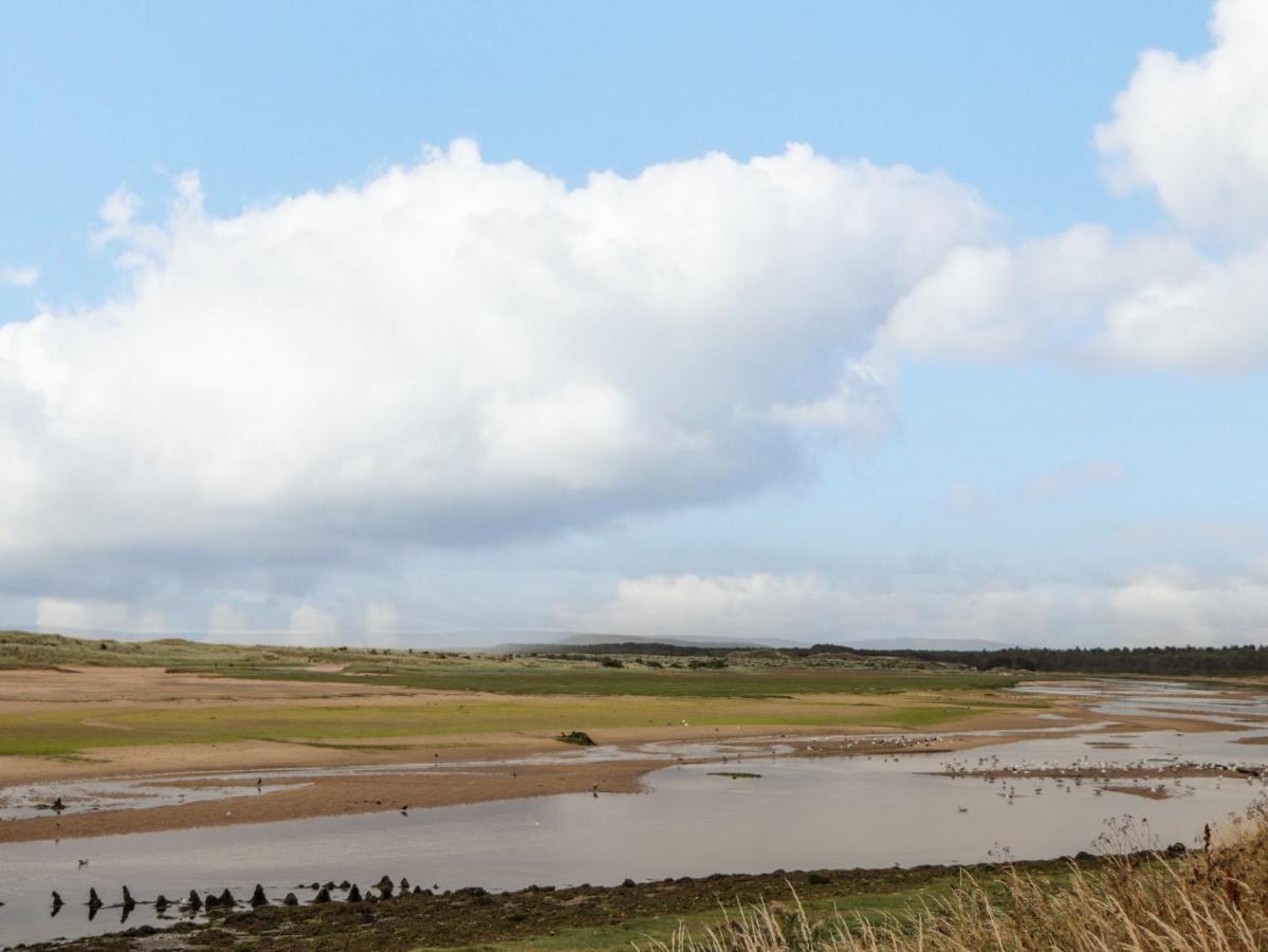 Lossiemouth Bay Cottage エクステリア 写真